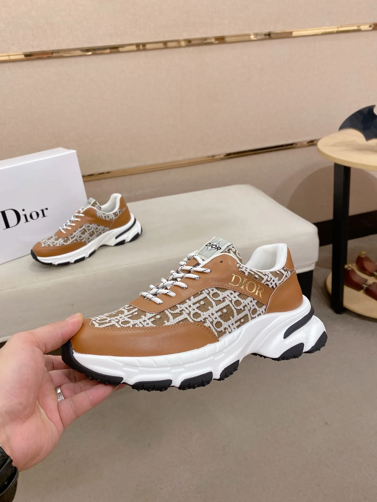 Men's clothing and shoes 442💰🇮🇹🇮🇹Dior d The new model is on sale at the same time at the counter. The upper 🇮🇹 is imported Italian first-layer cowhide, and the lining is fully imported sheepskin 💪💪. It is a complete 1⃣️ to 1⃣️ replica 🇮🇹💪💪, ⚠ Sole: The original sole is specially provided by the original factory. The exclusive movable molded sole is super comfortable. ⚠Original factory single goods, 🔍🔍high quality, you can enter and leave the counter at will, welcome to compare⚠. Code number: 38-44. Can be customized for 45 non-refundable.